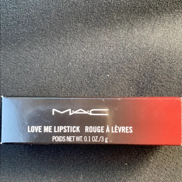 Mac Love Me Lipstick E For Effortless New in Box - Picture 12 of 13